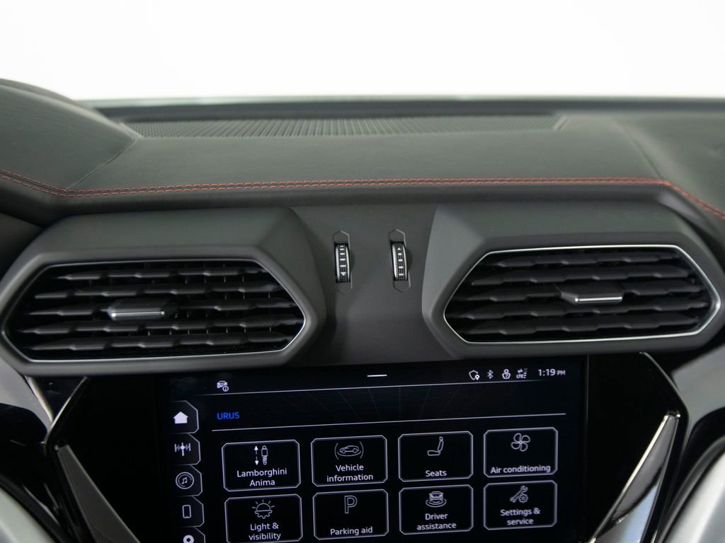 Used 2024 Lamborghini Urus S AWD/4WD image 21