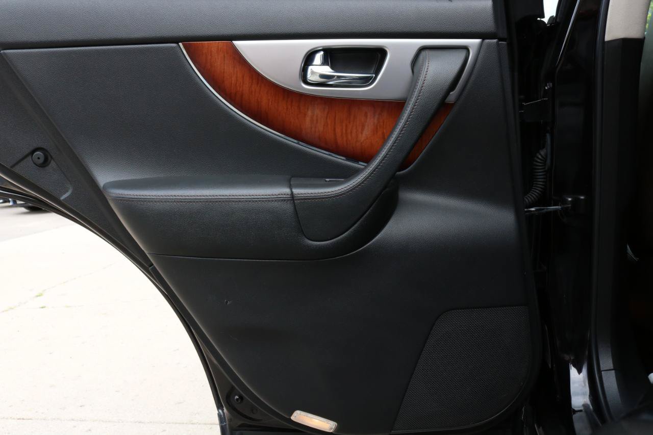 Used 2012 INFINITI FX35 AWD w/ Premium Pkg image 34