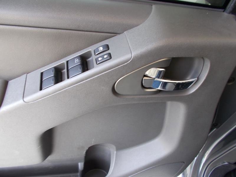 Used 2020 Nissan Frontier PRO-4X w/ Pro-4x Utility Package image 32