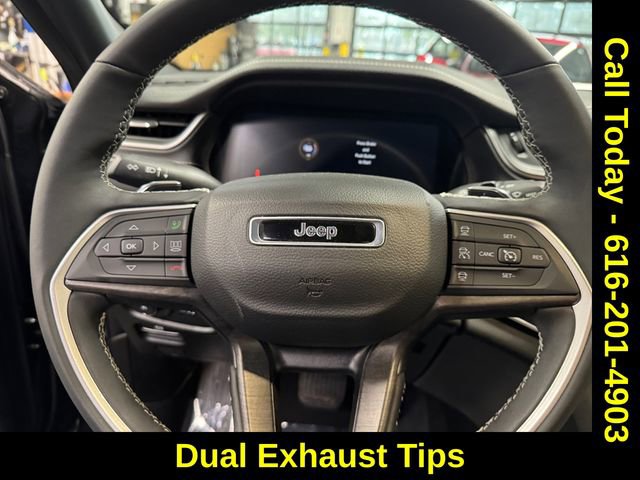 Used 2024 Jeep Grand Cherokee L Limited w/ Luxury Tech Group II image 19