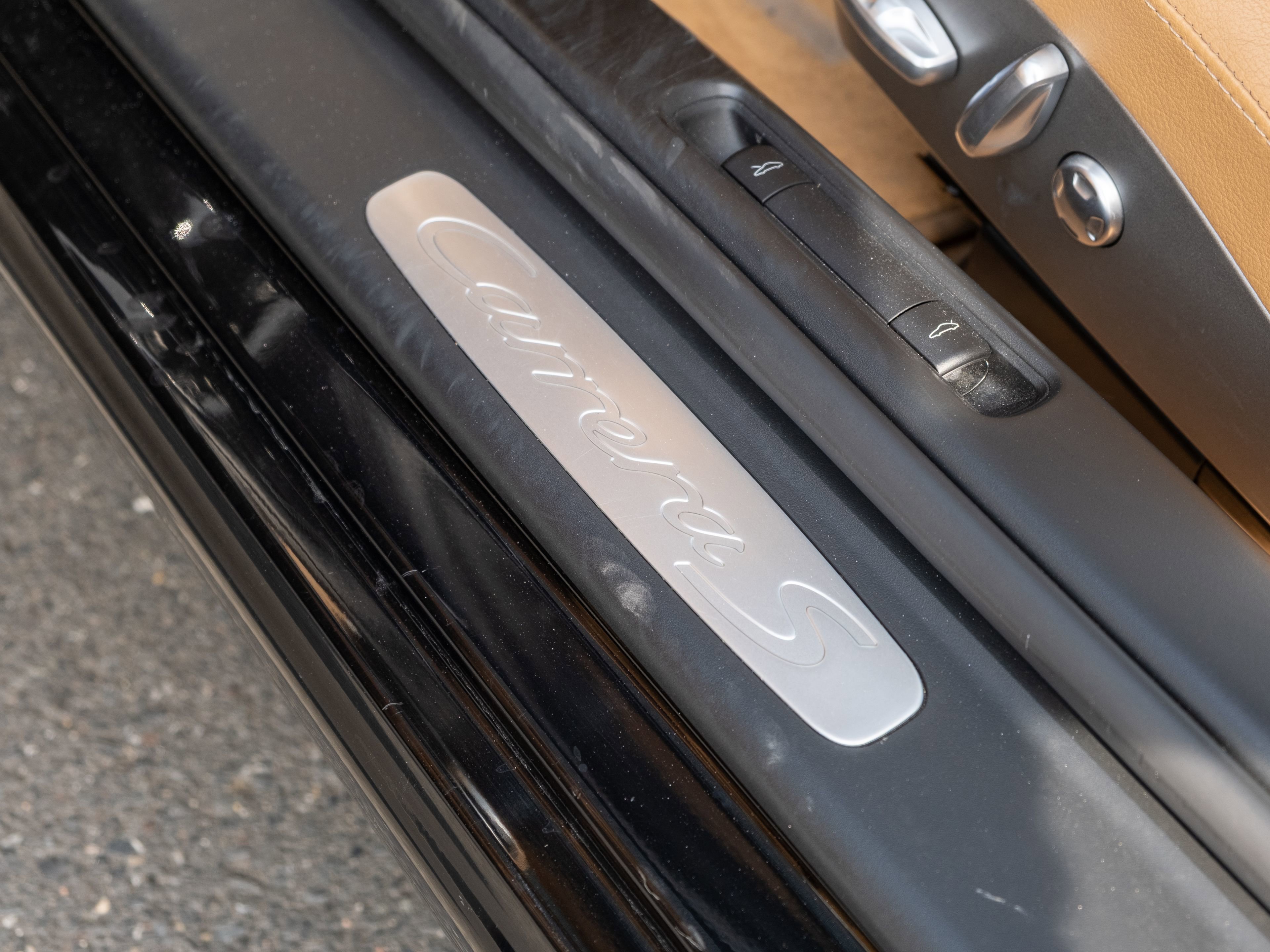 Used 2009 Porsche 911 Carrera S image 22