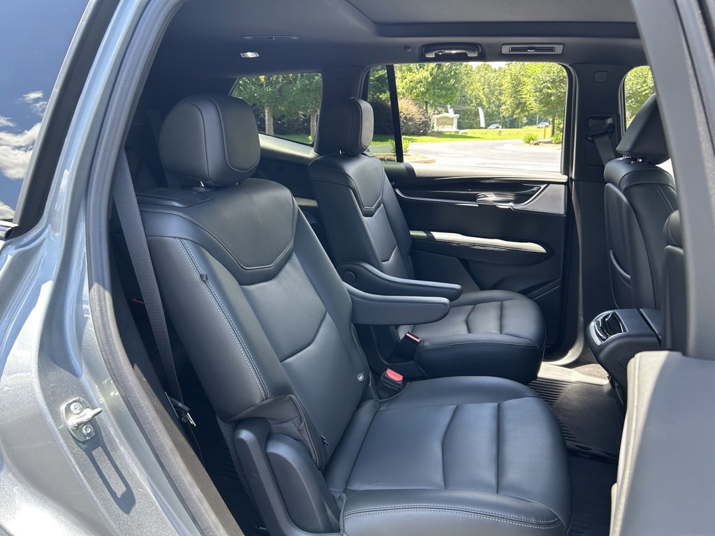 Used 2024 Cadillac XT6 Sport w/ Technology Package image 50