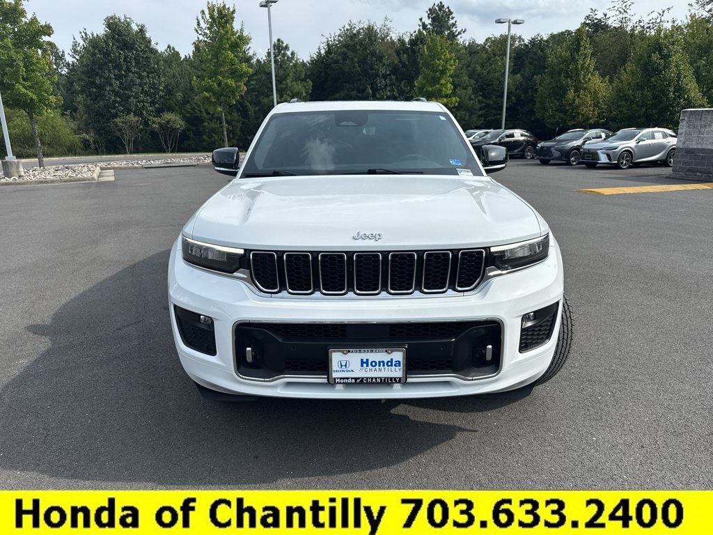 Used 2024 Jeep Grand Cherokee L Overland w/ Luxury Tech Group IV AWD/4WD image 2