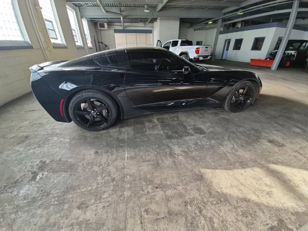 Used 2014 Chevrolet Corvette Stingray Coupe w/ Battery Protection Package image 8