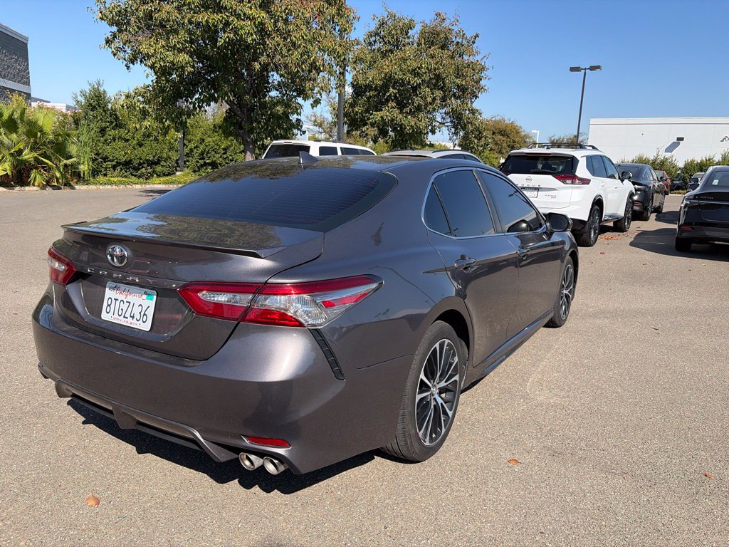 Used 2019 Toyota Camry SE w/ Convenience Package FWD image 6