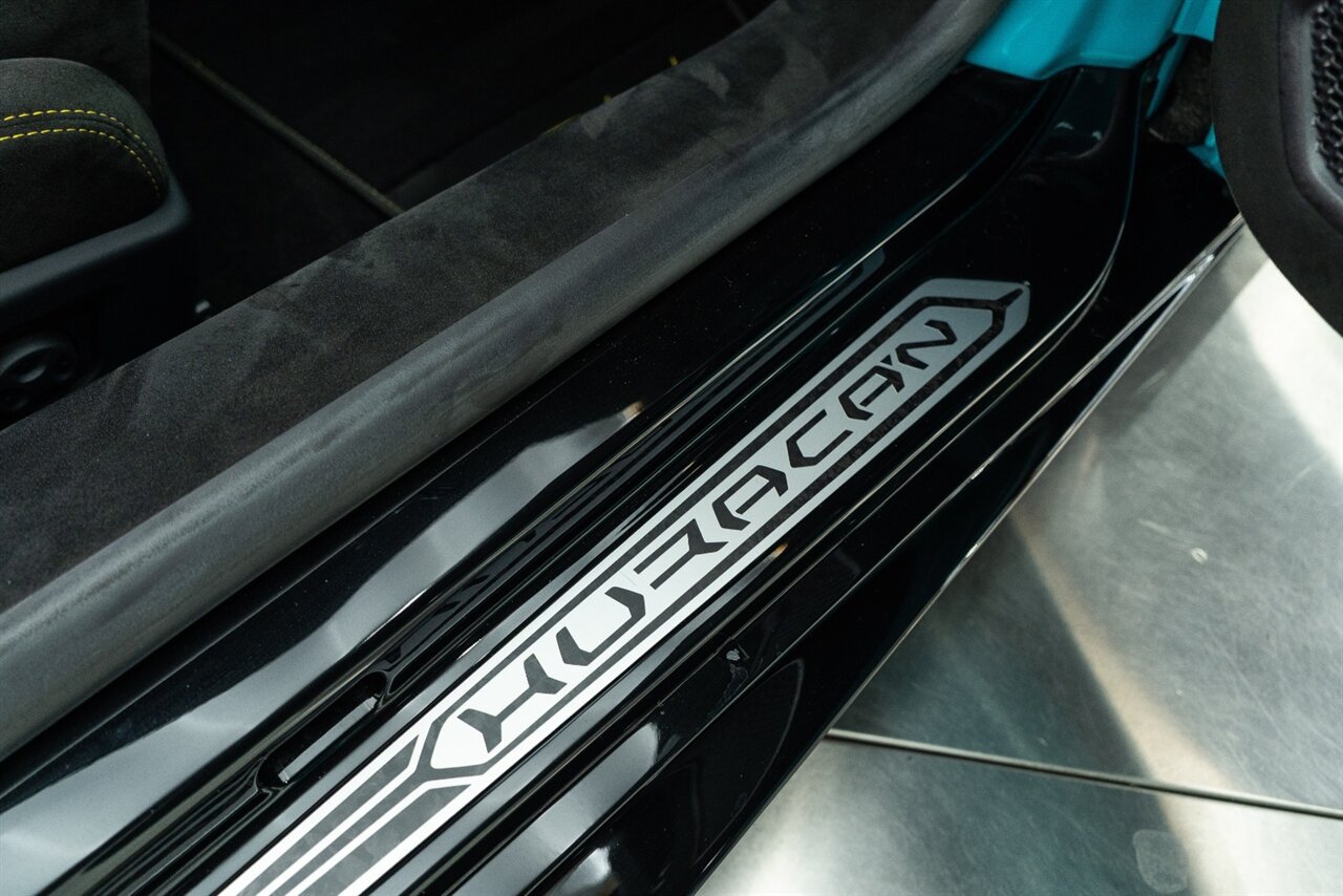 Used 2019 Lamborghini Huracan Performante AWD/4WD image 70