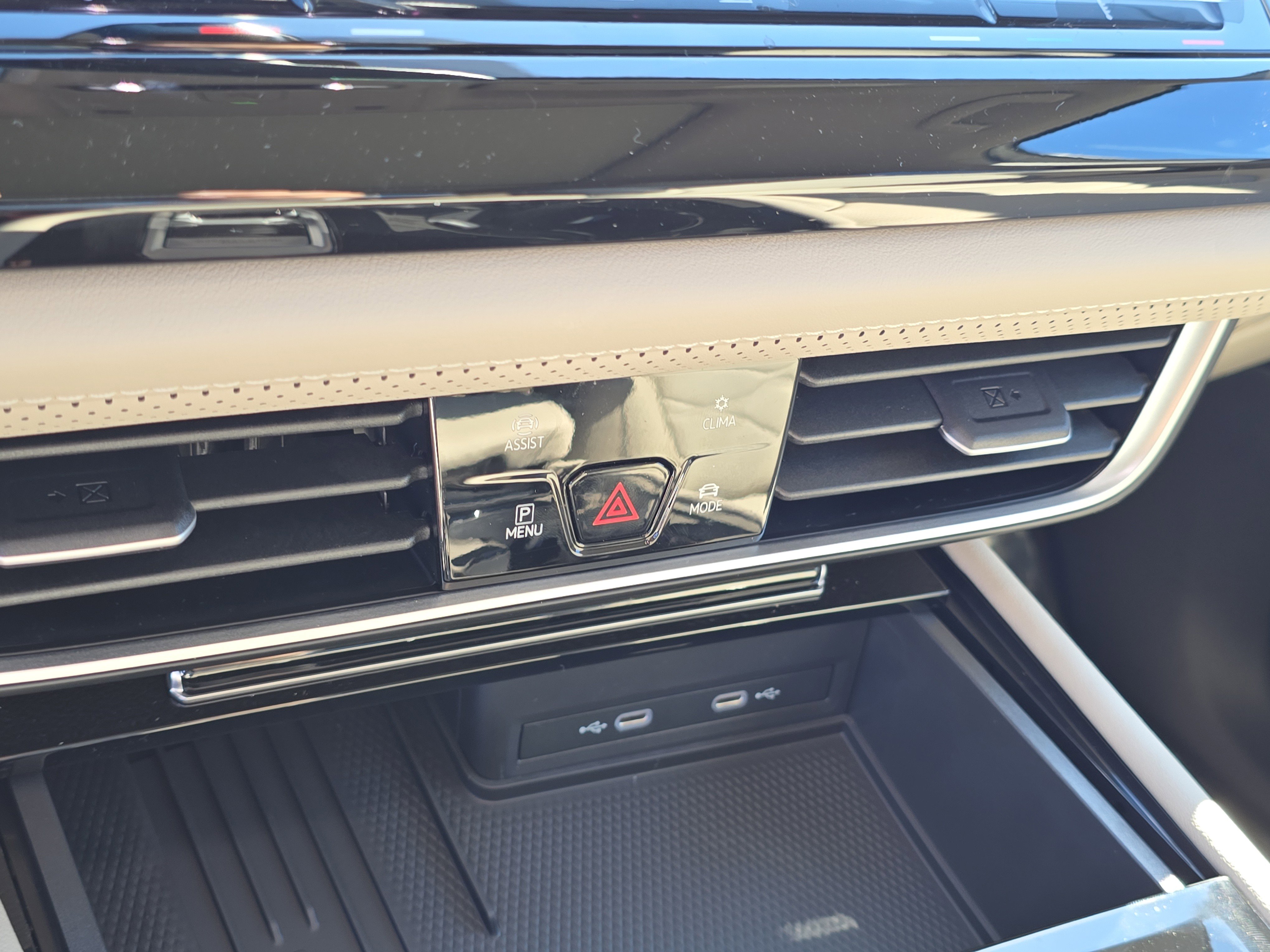 New 2026 Volkswagen Atlas SE image 26