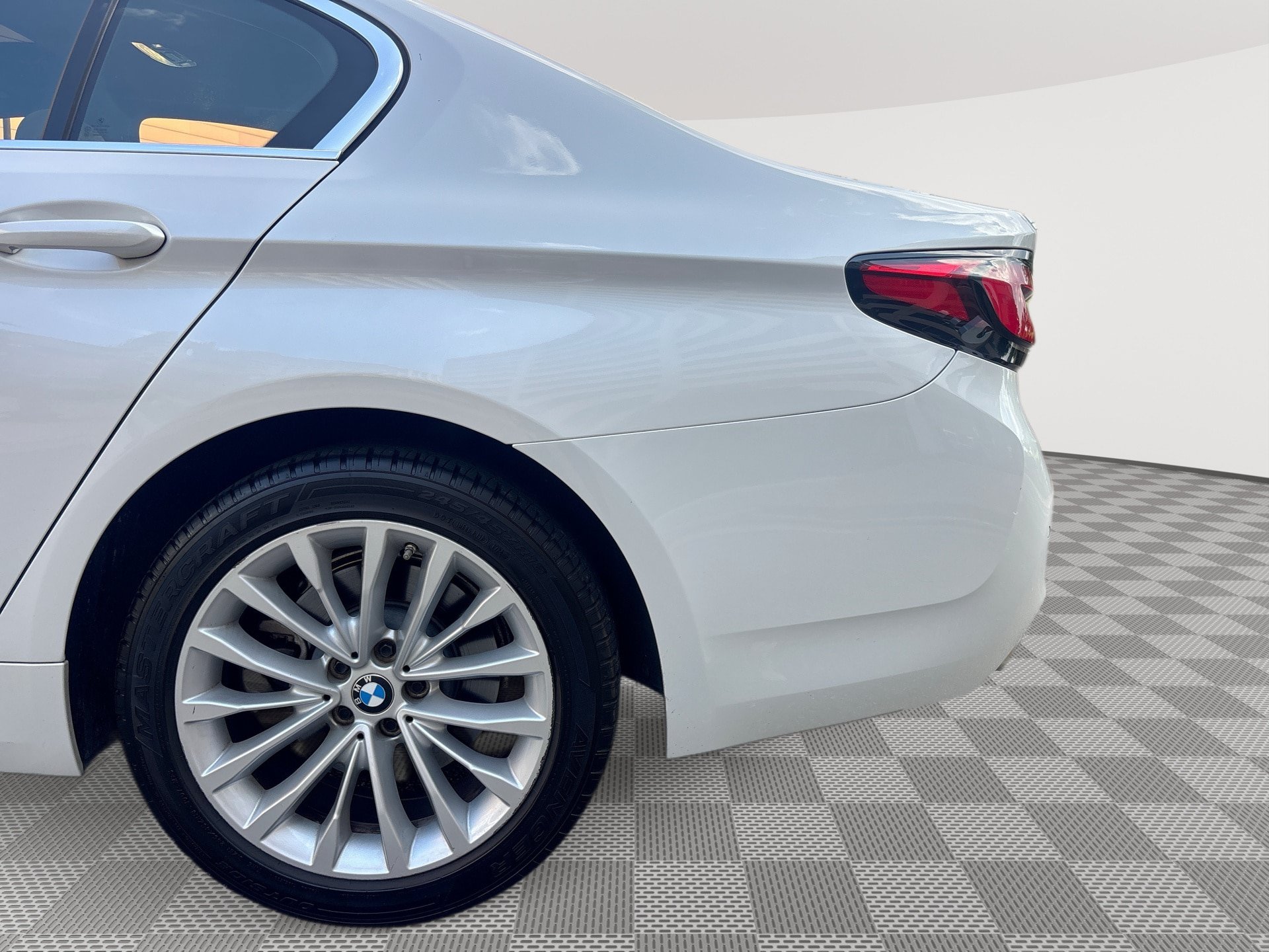 Used 2021 BMW 530i RWD image 29
