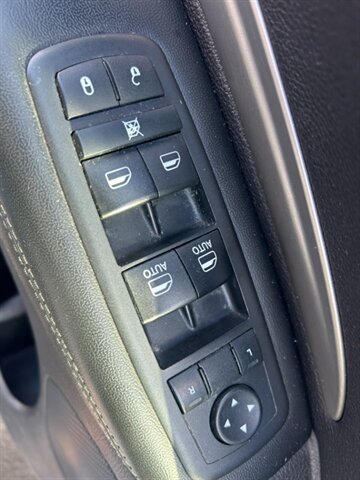 Used 2017 Dodge Durango SXT w/ Quick Order Package 23B AWD/4WD image 16