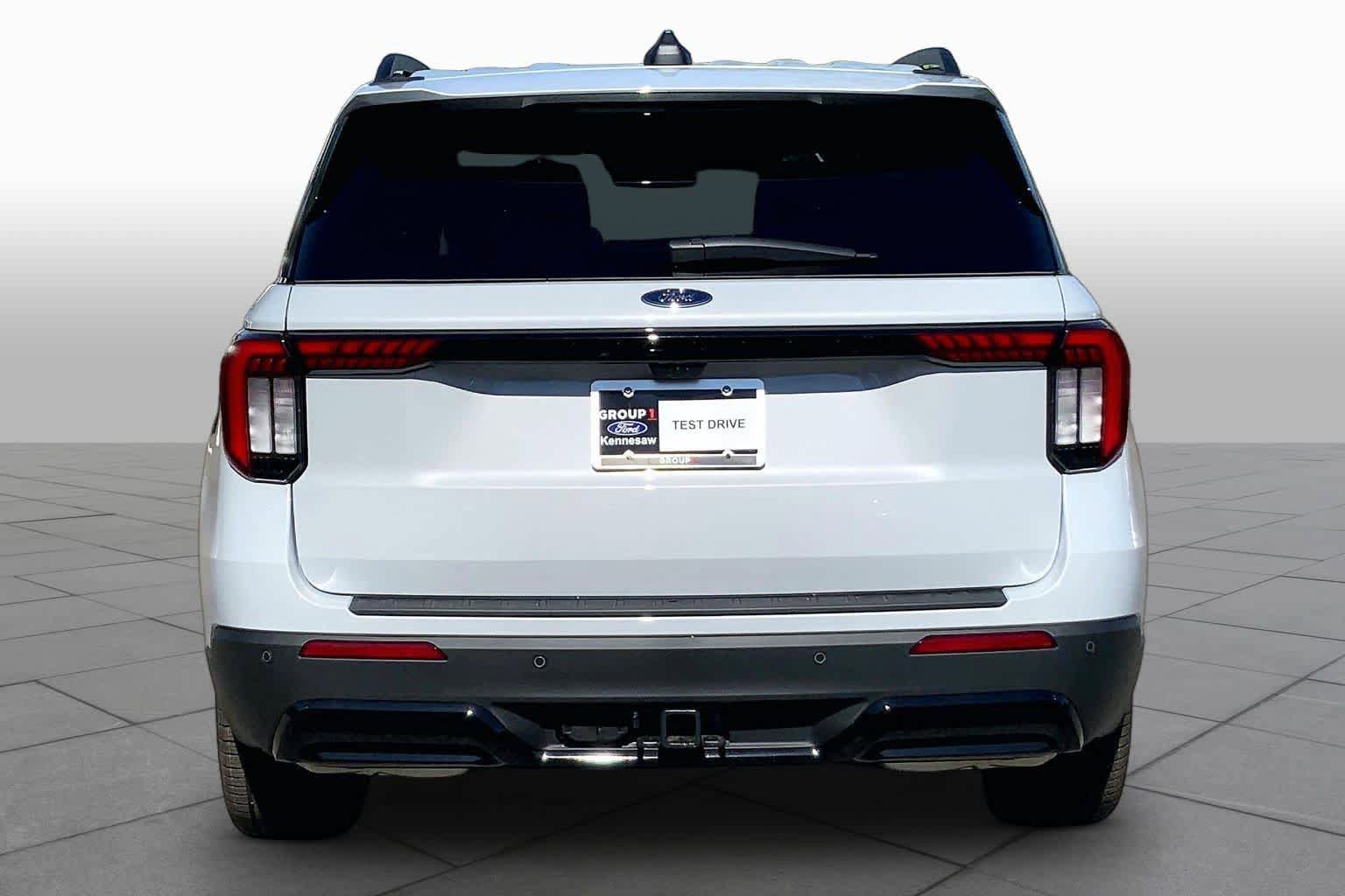 New 2026 Ford Explorer ST-Line w/ ST-Line Street Pack RWD image 4