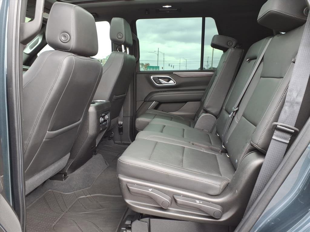 Used 2021 Chevrolet Tahoe LT w/ LT Signature Package image 18