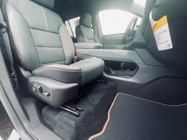 New 2026 GMC Acadia AT4 image 30