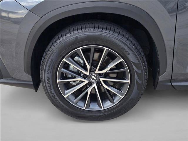 Used 2025 Lexus NX 250 FWD w/ Towing Package (2000 Lbs) image 23