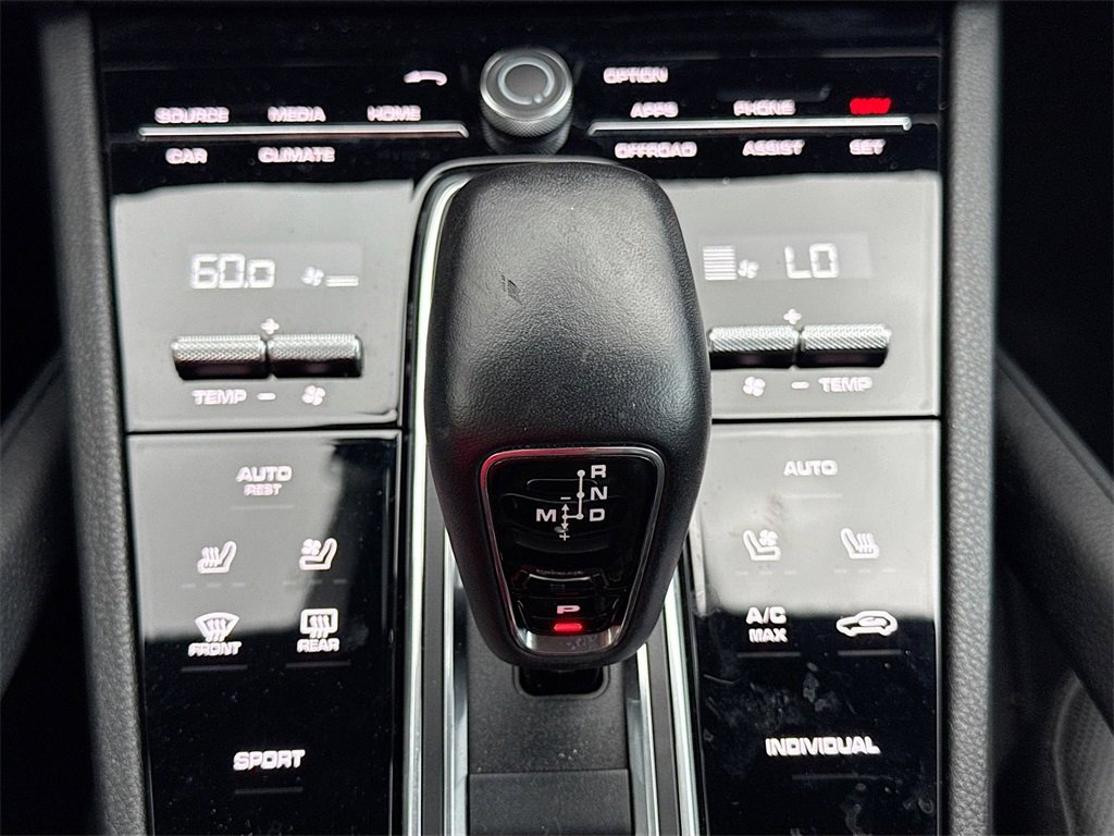 Used 2020 Porsche Cayenne Base w/ Premium Package image 17