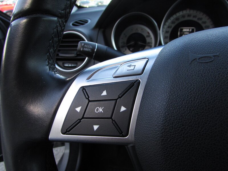 Used 2012 Mercedes-Benz C 250 Sedan image 16