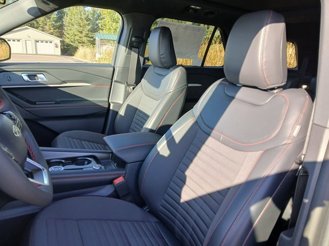 New 2025 Ford Explorer ST-Line w/ Premium Package image 12