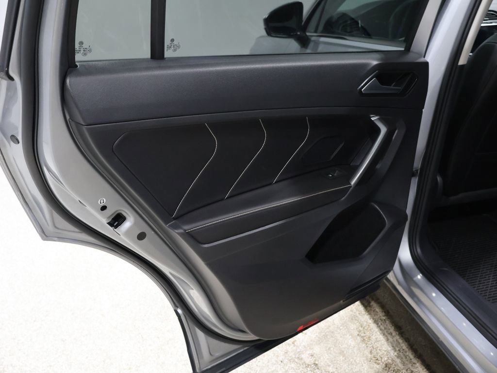 Used 2022 Volkswagen Tiguan SE image 20