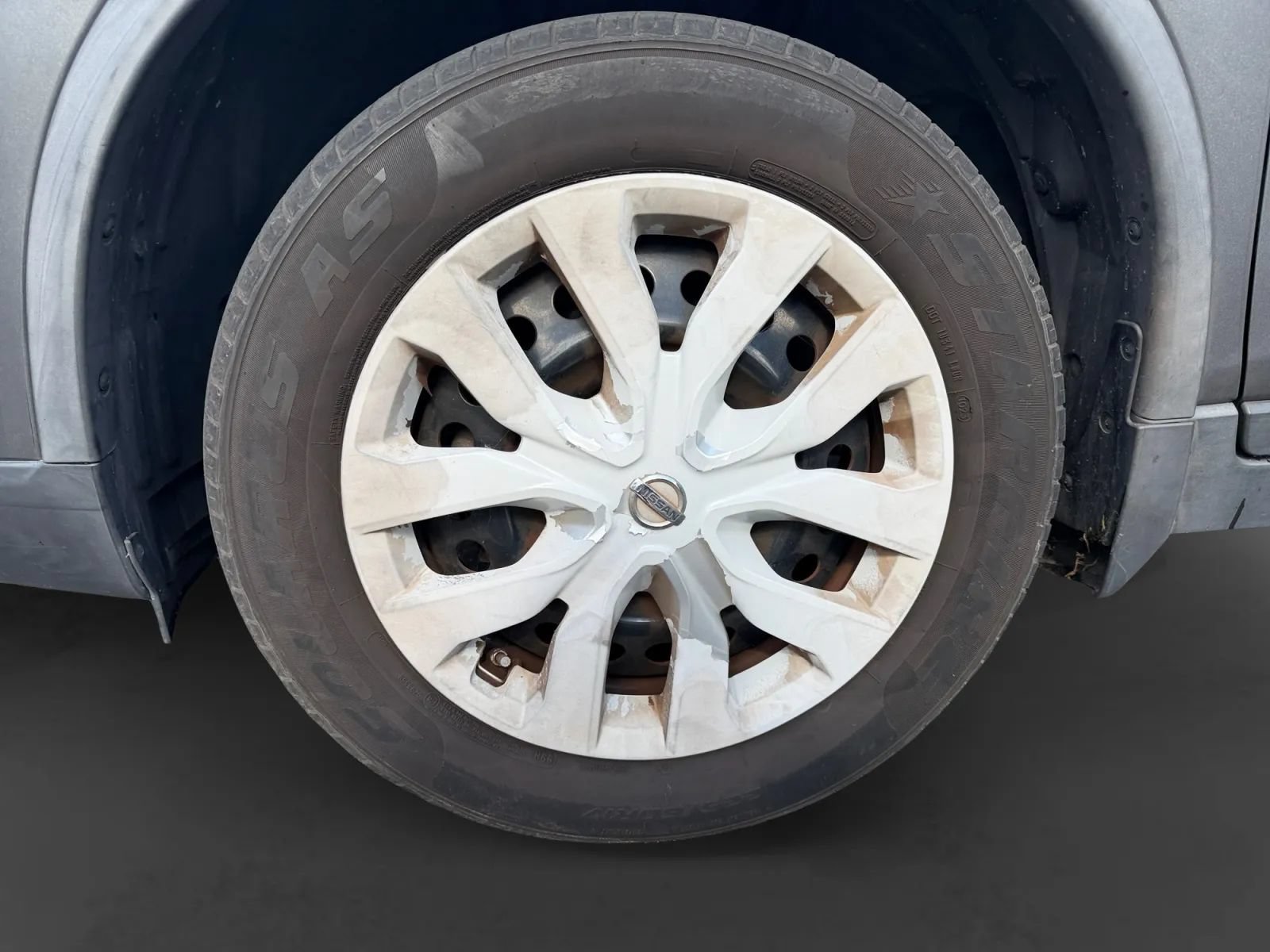 Used 2016 Nissan Rogue S FWD image 9