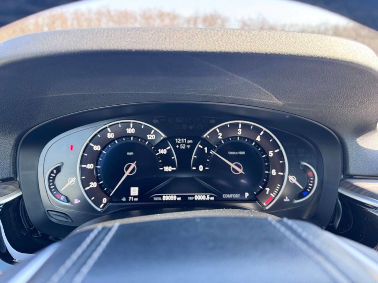 Used 2017 BMW 540i xDrive image 11