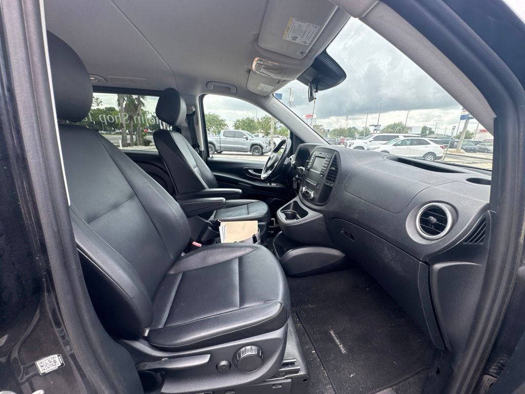 Used 2018 Mercedes-Benz Metris Passenger image 9
