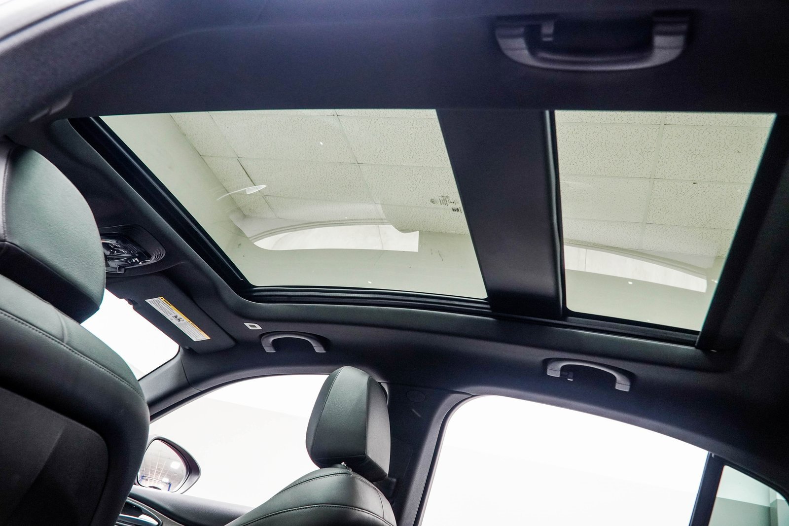 Used 2022 Alfa Romeo Stelvio Ti image 37