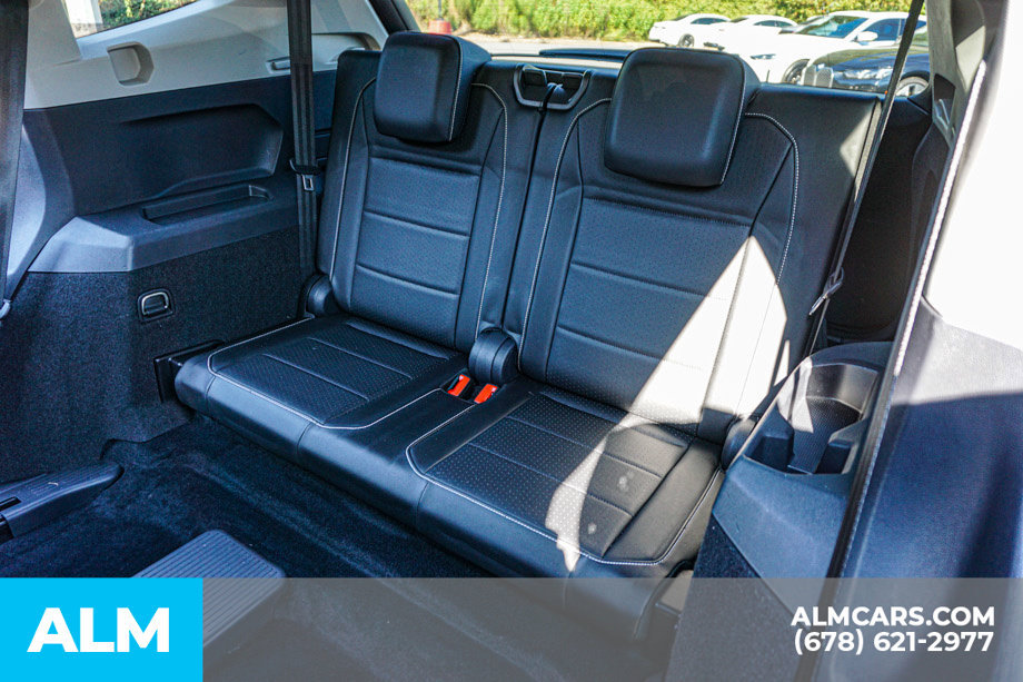Used 2021 Volkswagen Tiguan SE w/ Panoramic Sunroof Package FWD image 21
