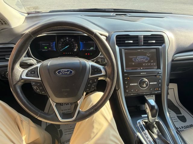 Used 2016 Ford Fusion Titanium FWD image 9