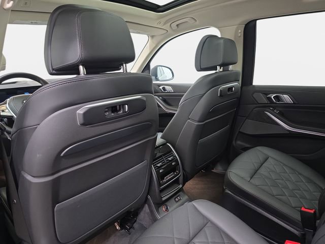 Certified 2026 BMW X7 xDrive40i AWD/4WD image 10