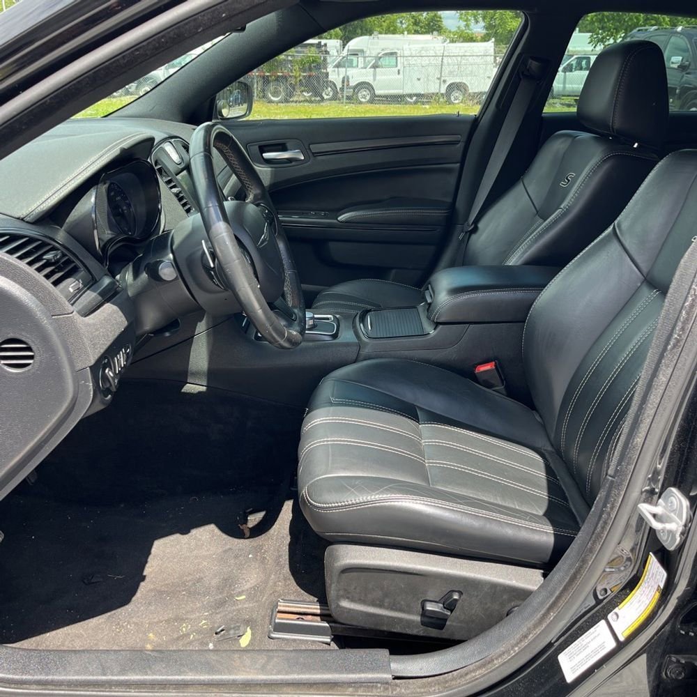Used 2016 Chrysler 300 S RWD image 5