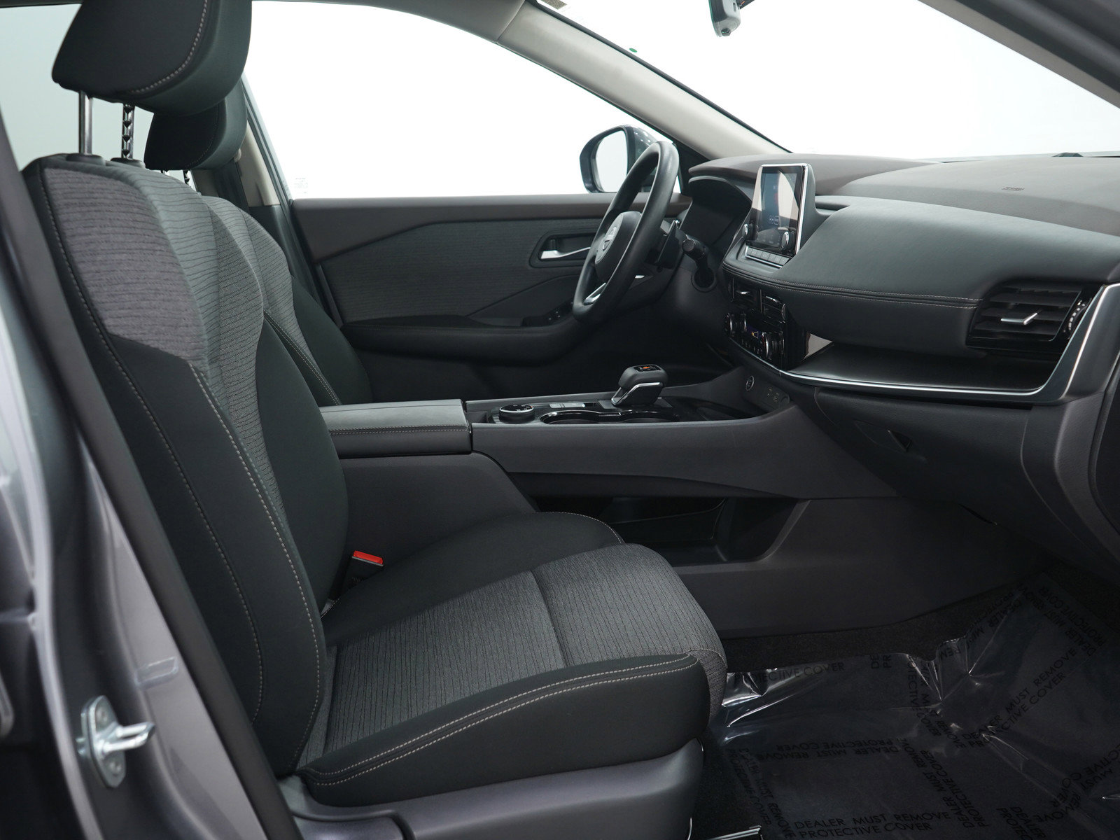 Used 2022 Nissan Rogue SV image 12