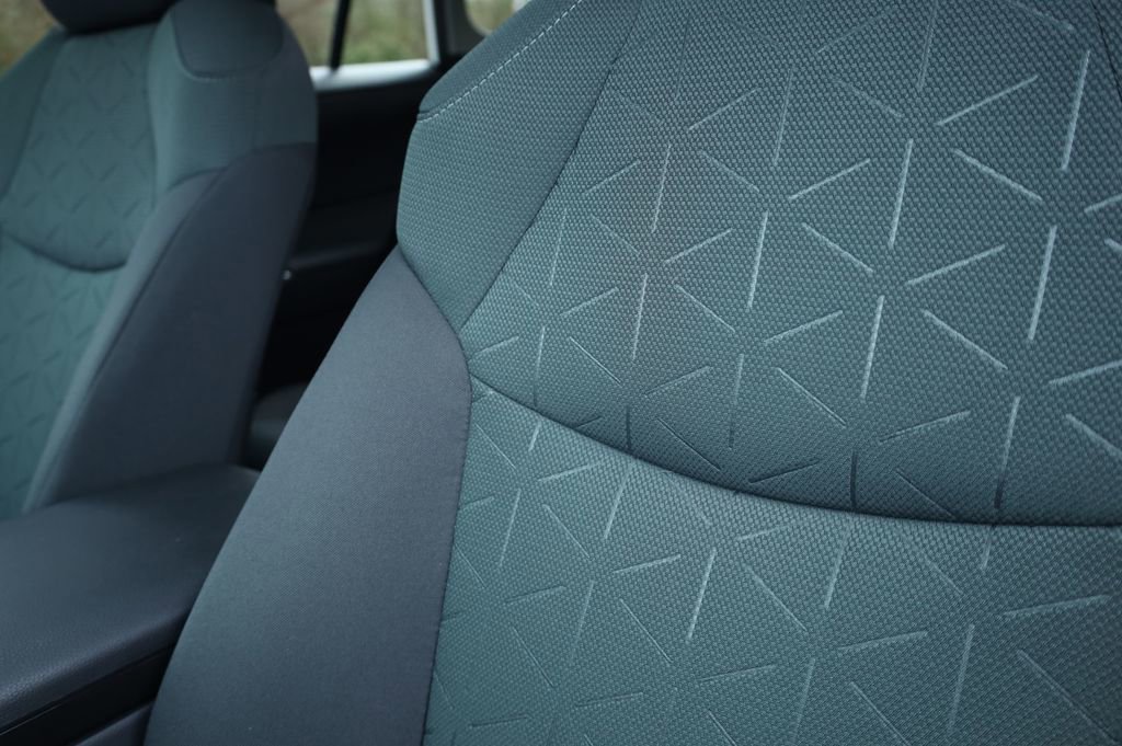 Used 2025 Toyota RAV4 XLE image 29