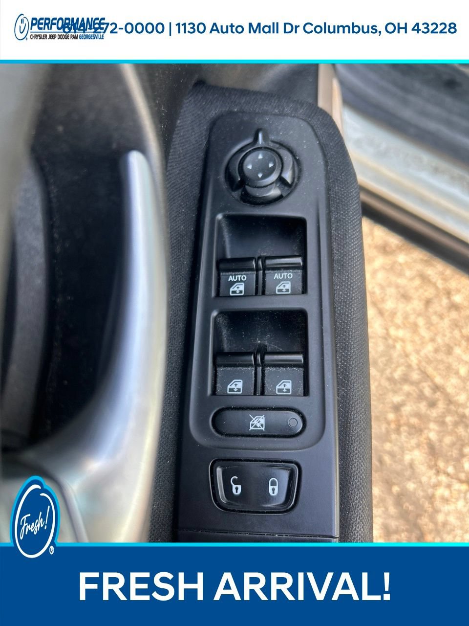 Used 2017 Jeep Renegade Latitude w/ Cold Weather Group AWD/4WD image 17