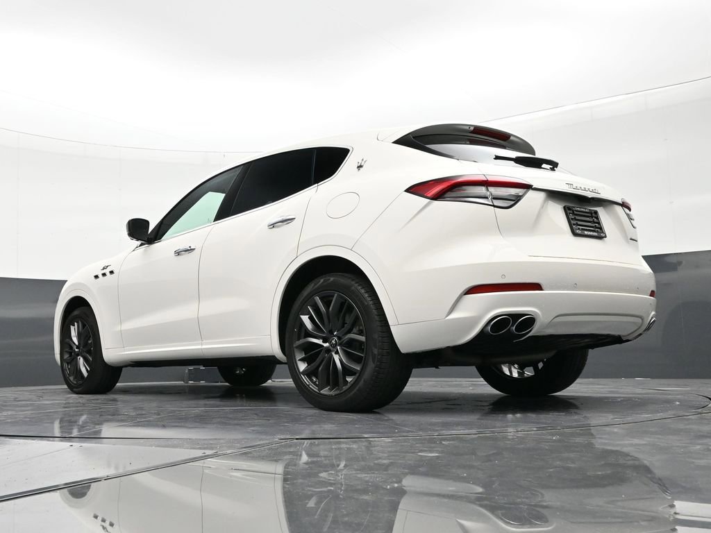 Used 2024 Maserati Levante GT Ultima AWD/4WD image 22