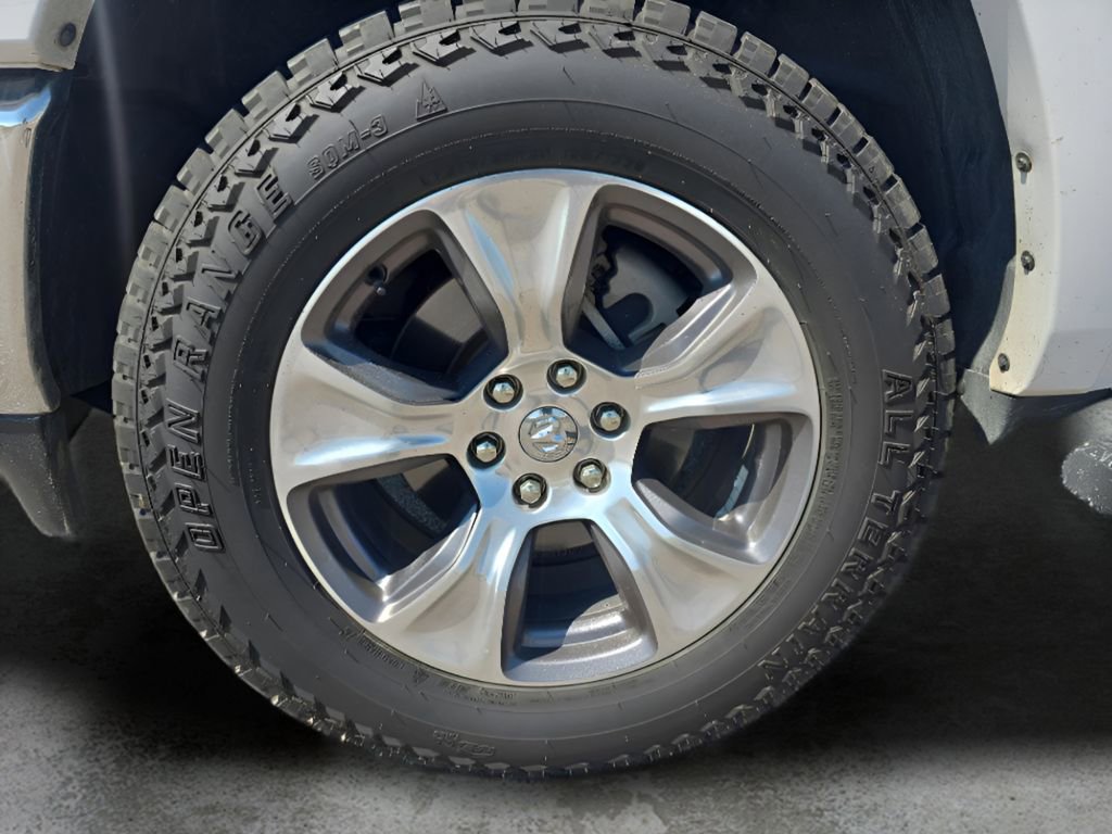 Used 2020 RAM 1500 Laramie AWD/4WD image 9