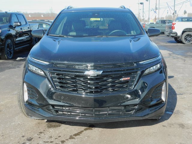 Used 2024 Chevrolet Equinox RS w/ RS Leather Package image 3