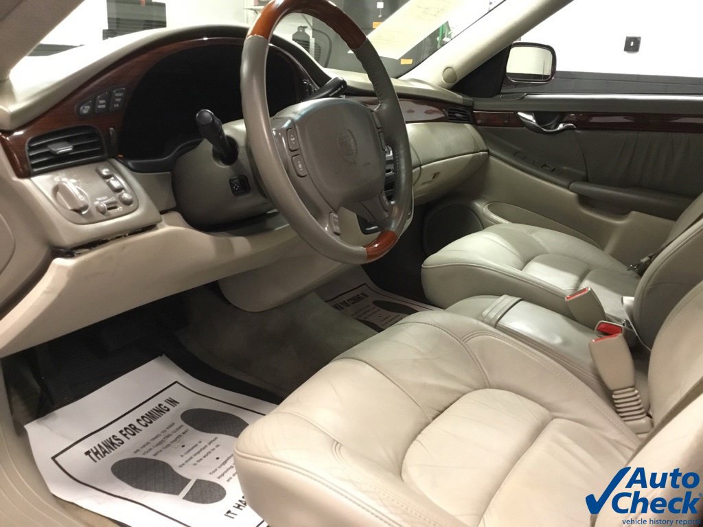 Used 2000 Cadillac De Ville DHS w/ Safety/Security Pkg FWD image 23