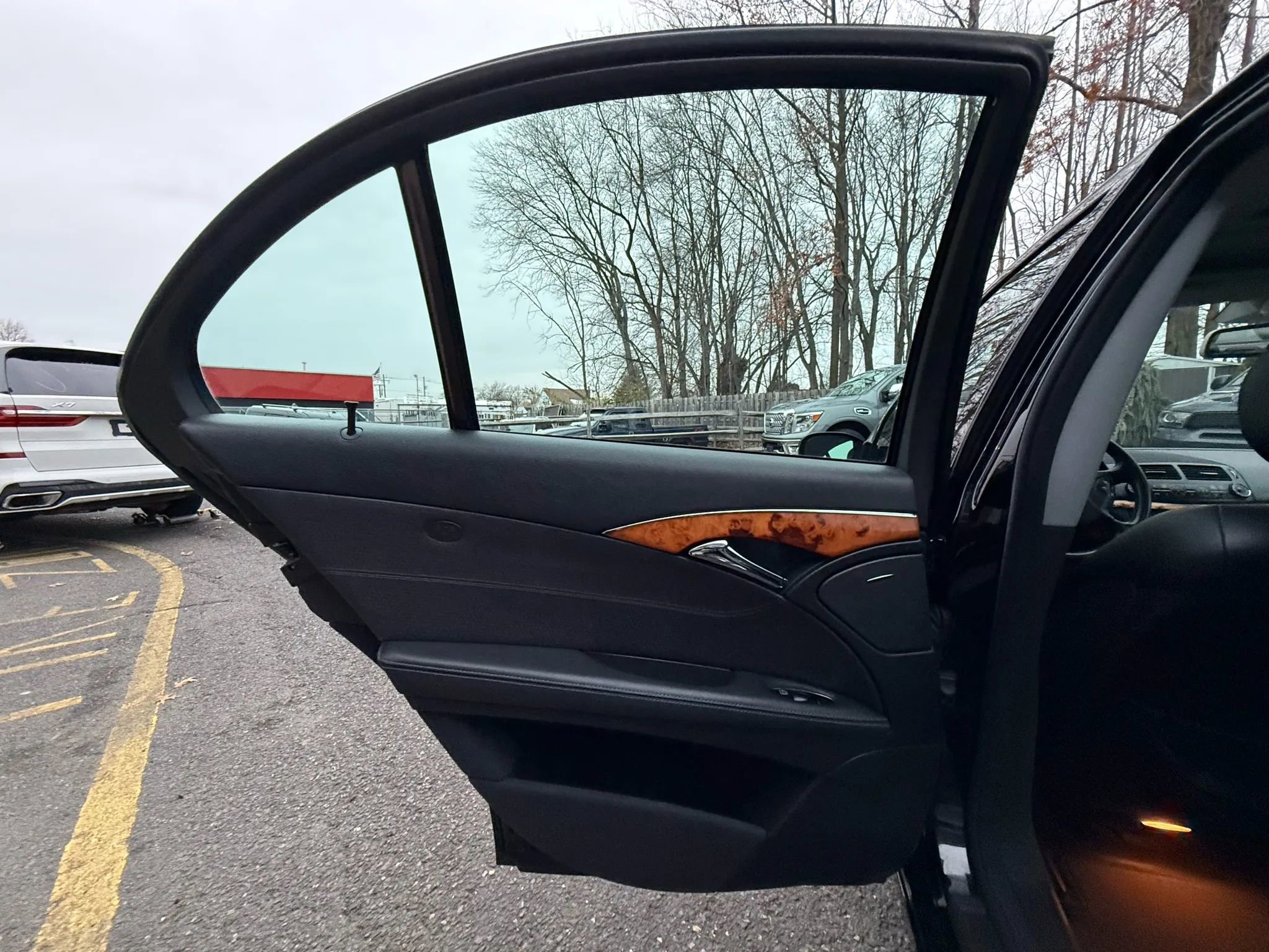 Used 2006 Mercedes-Benz E 350 4MATIC Sedan image 16