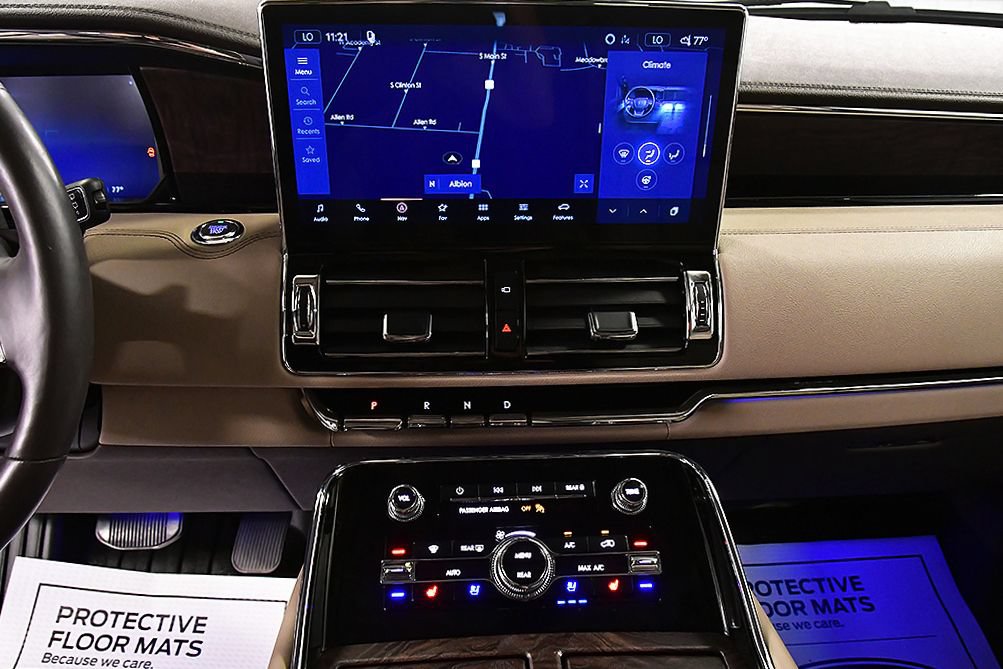 Used 2024 Lincoln Navigator Reserve AWD/4WD image 26