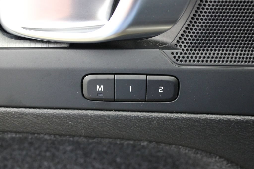 Used 2026 Volvo XC40 B5 Plus AWD/4WD image 20