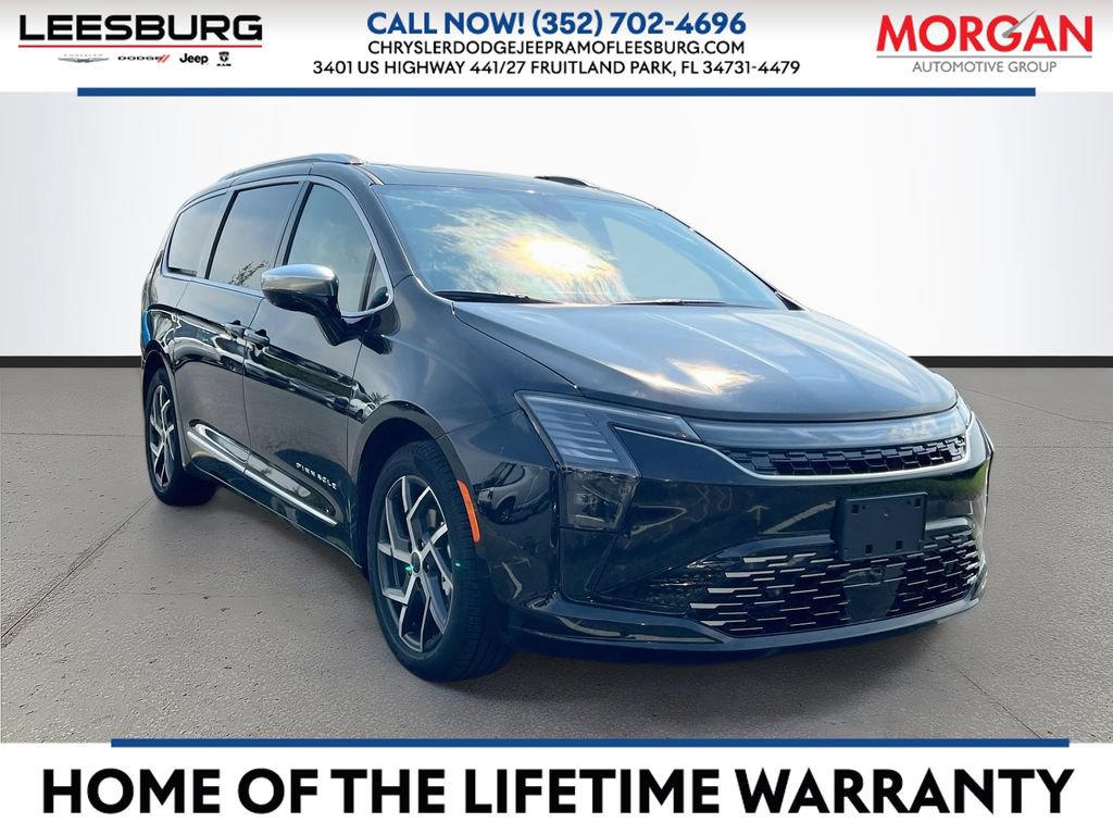 New 2027 Chrysler Pacifica Pinnacle w/ Theater Group