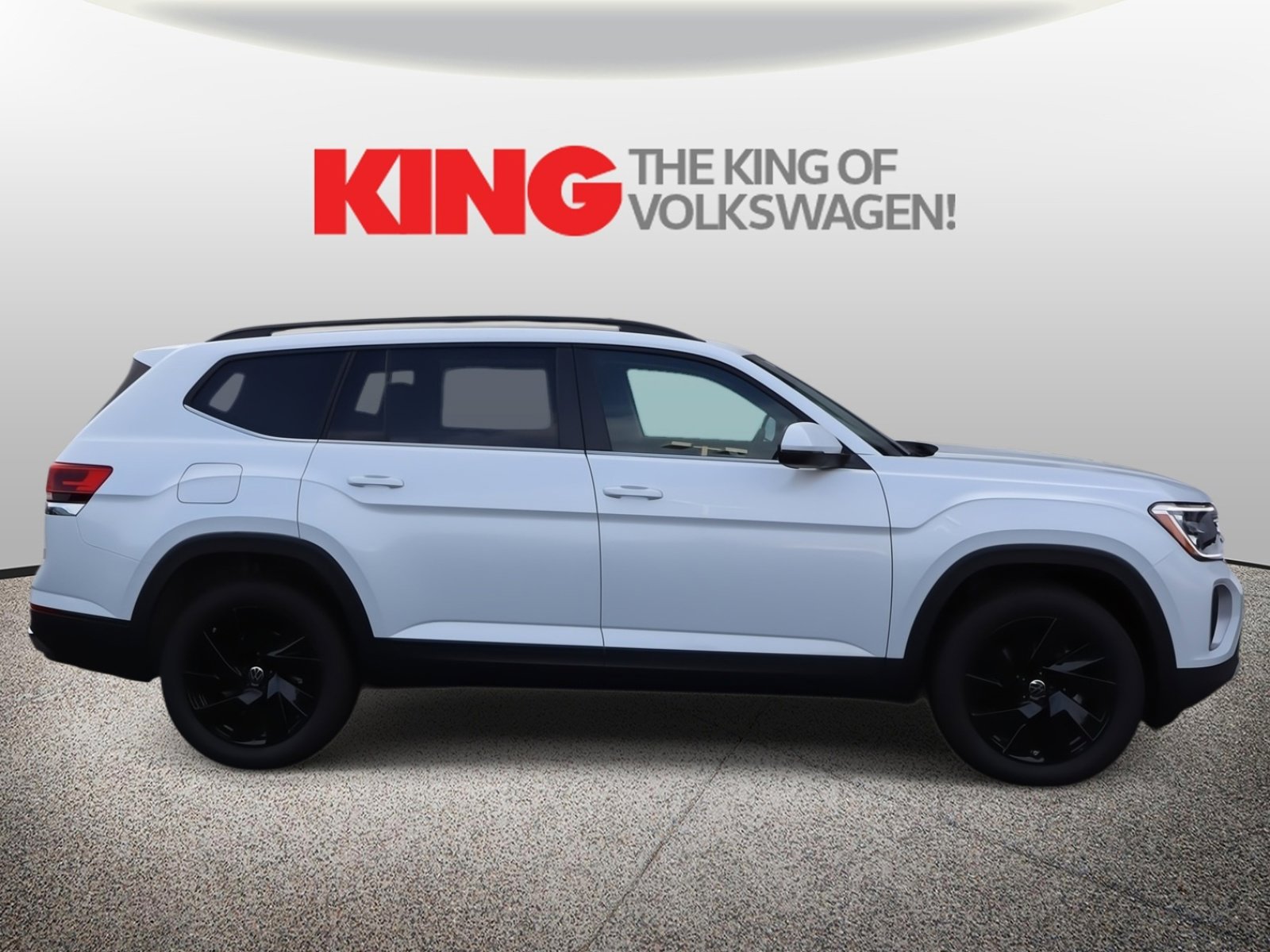 New 2026 Volkswagen Atlas SE image 2