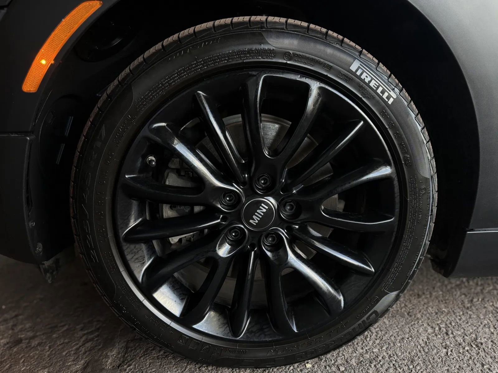 Used 2019 MINI Cooper Clubman S image 40