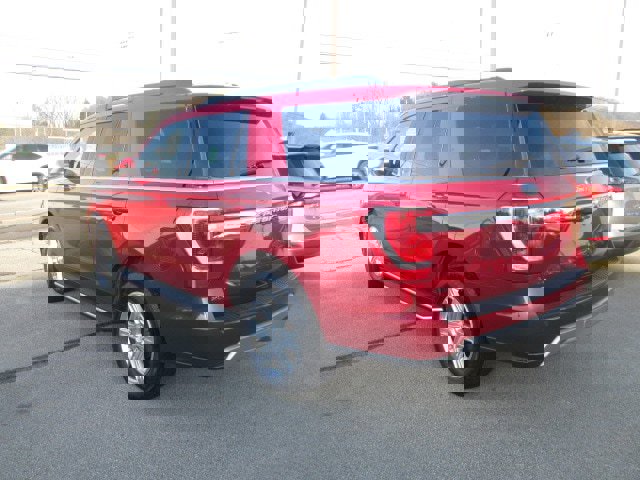 Used 2021 Ford Expedition XLT image 5