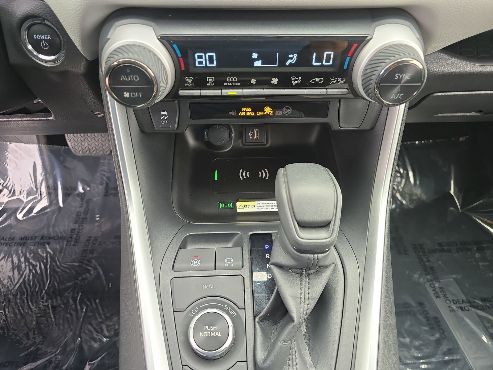 Used 2024 Toyota RAV4 XLE image 30