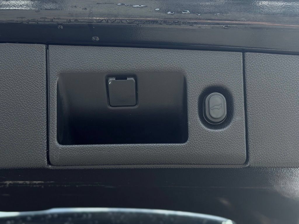 Used 2019 Chevrolet Tahoe Premier AWD/4WD image 15