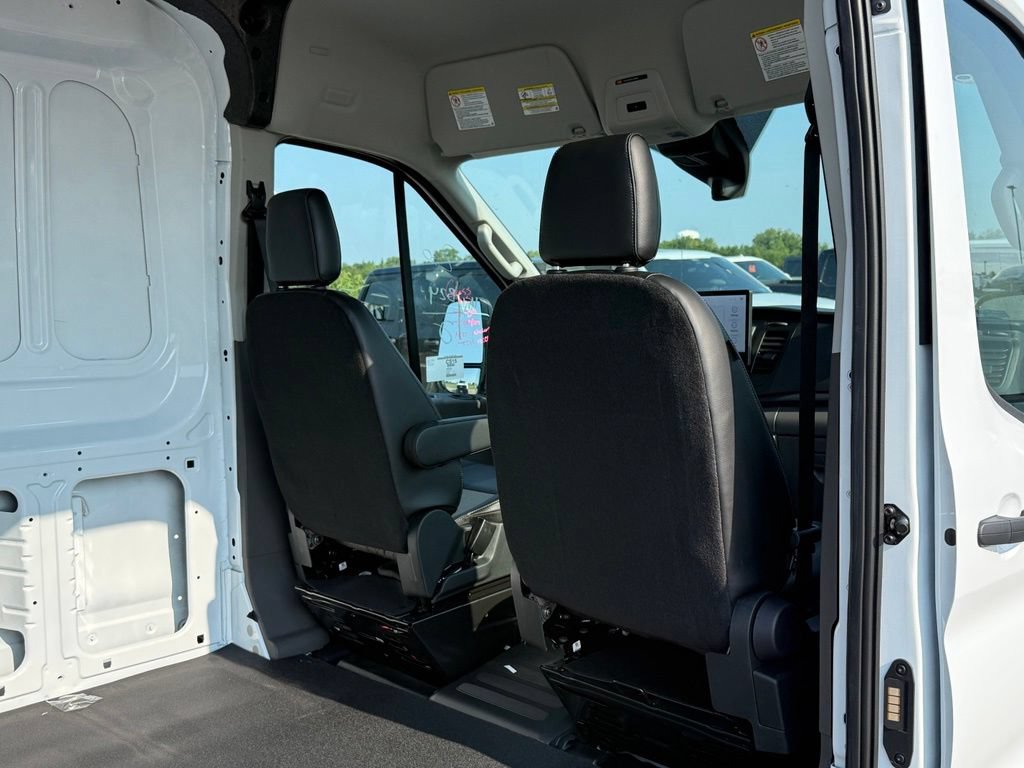 New 2026 Ford Transit 250 148 Medium Roof RWD image 27