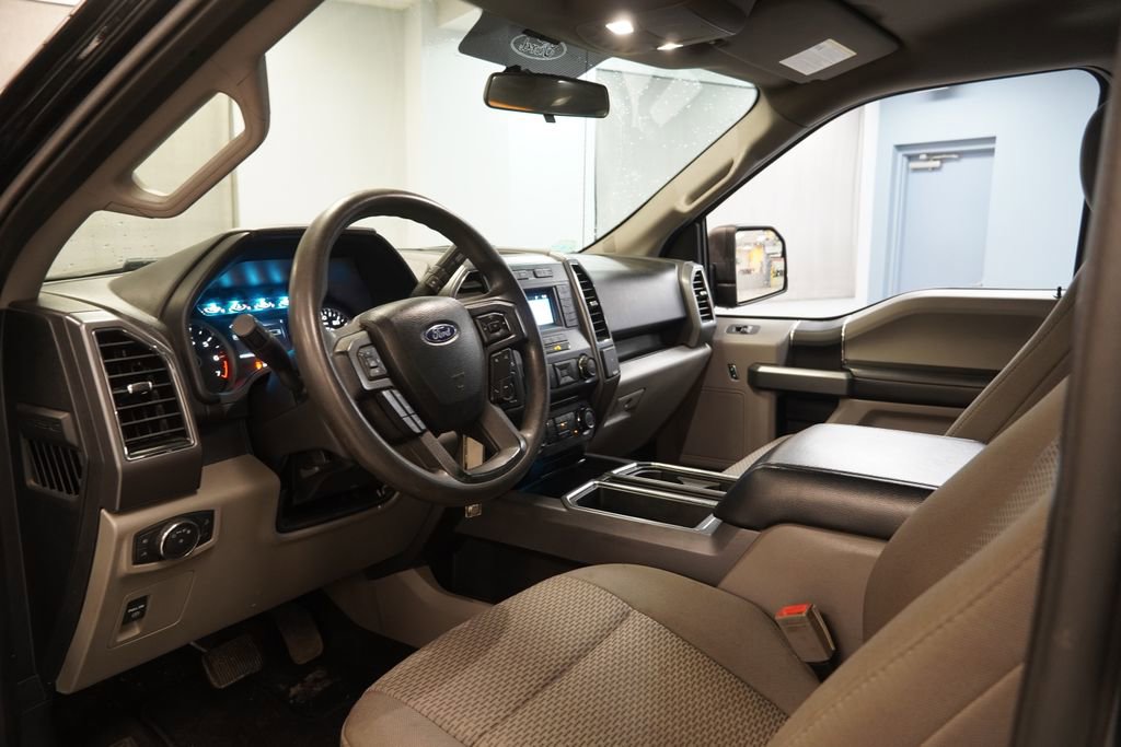 Used 2018 Ford F150 XLT w/ Trailer Tow Package image 6
