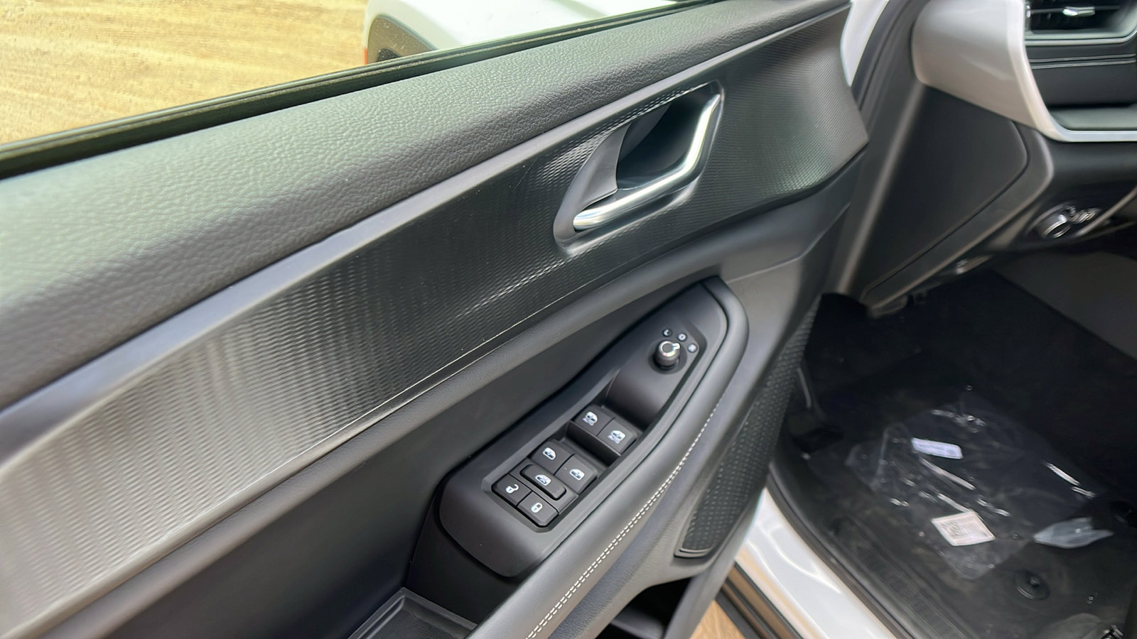 New 2025 Jeep Grand Cherokee L Altitude image 15