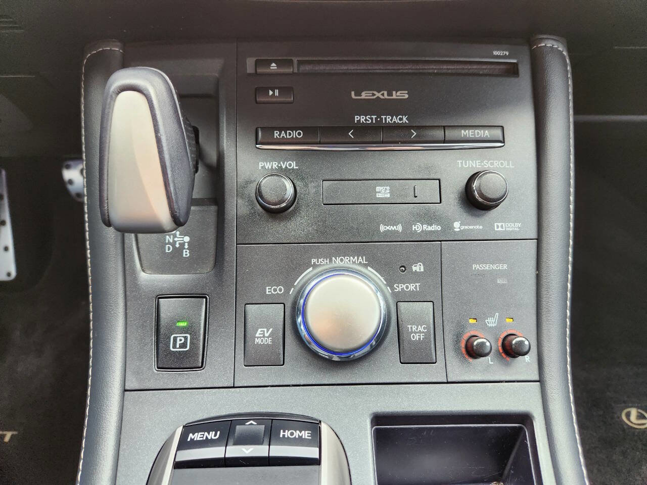 Used 2014 Lexus CT 200h image 25