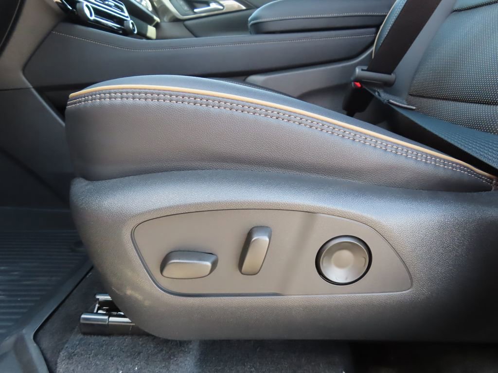 New 2026 Chevrolet Traverse High Country w/ LPO, Floor Liner Package image 10